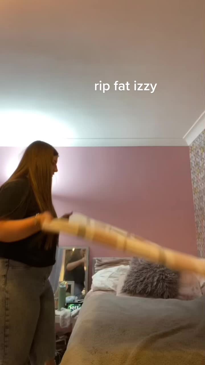 @I Z Z Y 🩶