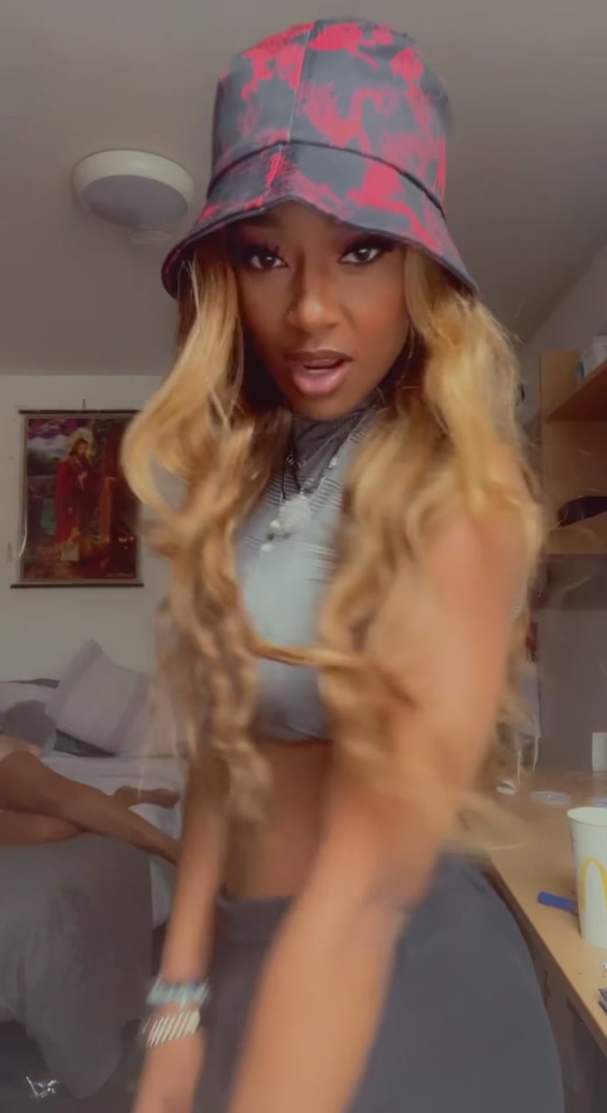 @Kiki