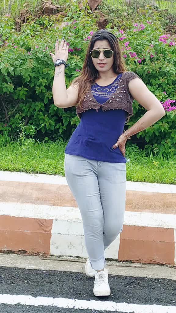 @deshi girl