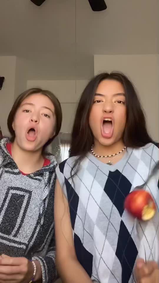 @Mariana & Adriana