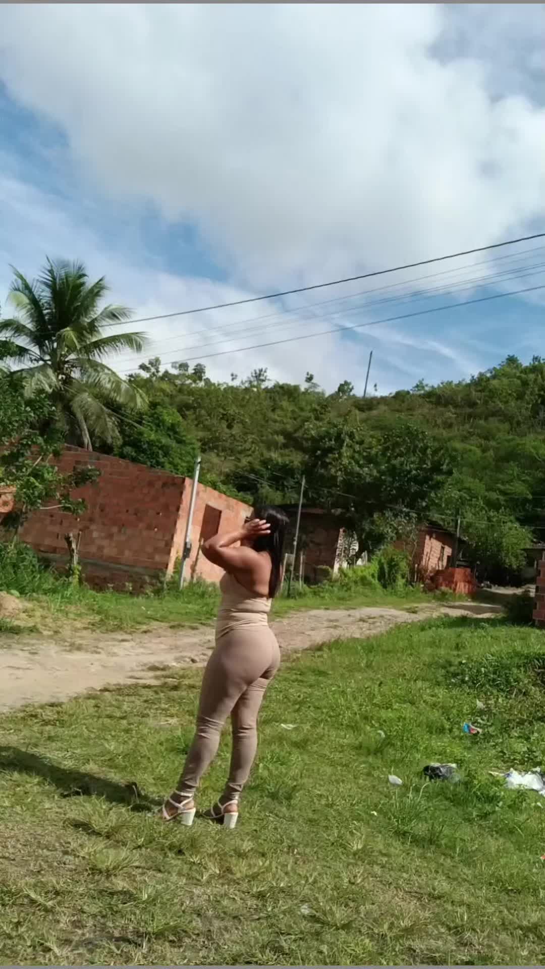 @user32315414406