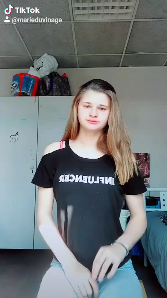 @Laabelleebrunee