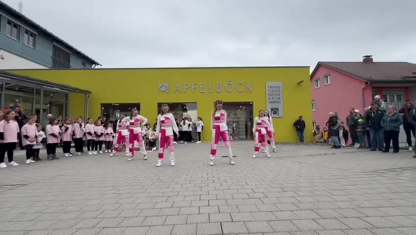 @Impact_Steps👯♀️