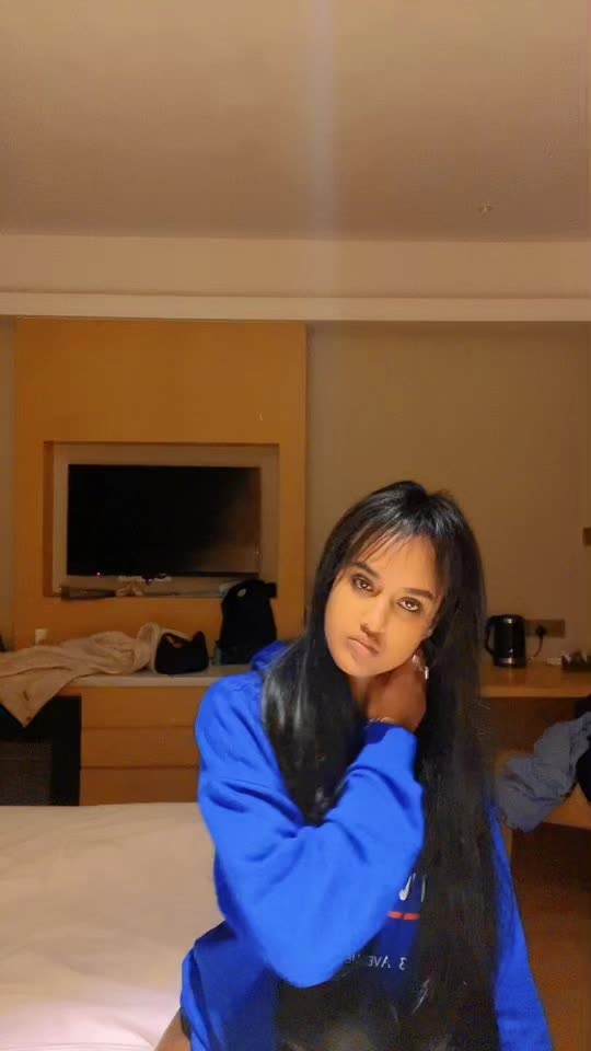 @naomi_solomonn