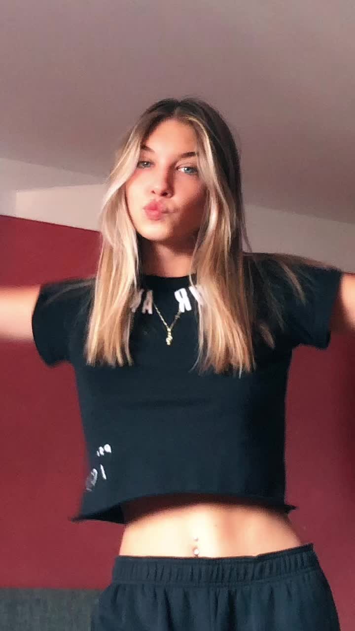 @𝓐melia