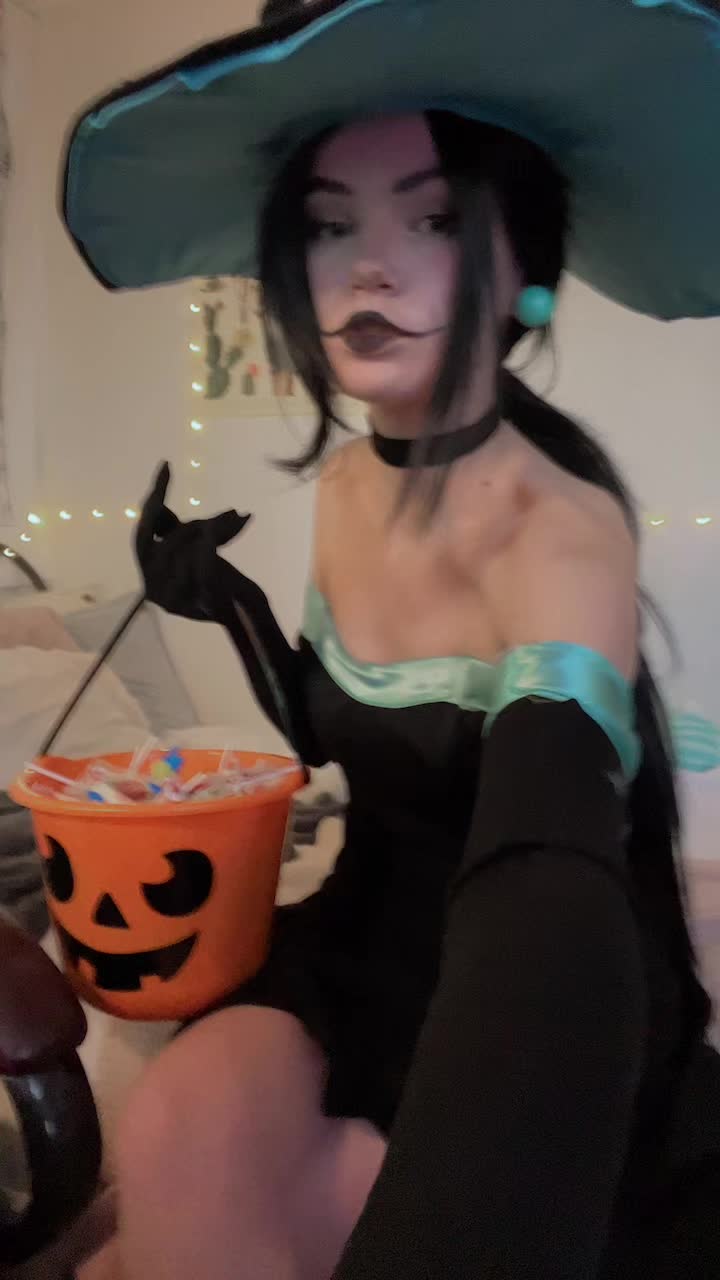 @peachzie