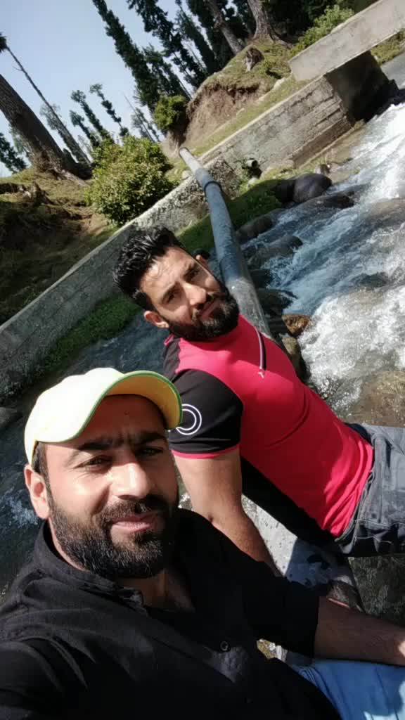 @Bhat Shaukat