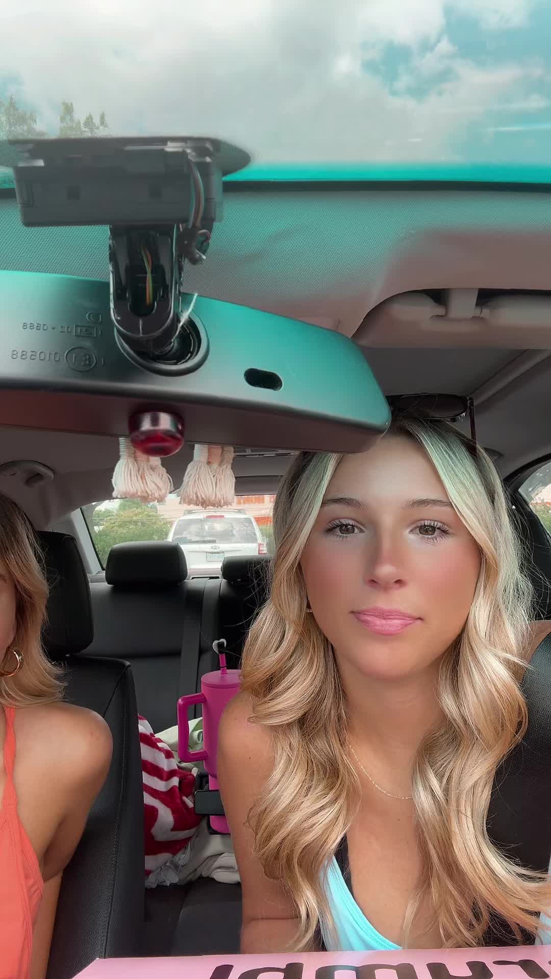 @_alearose_
