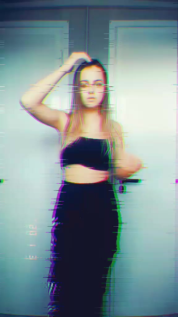 @Rebecca_official03
