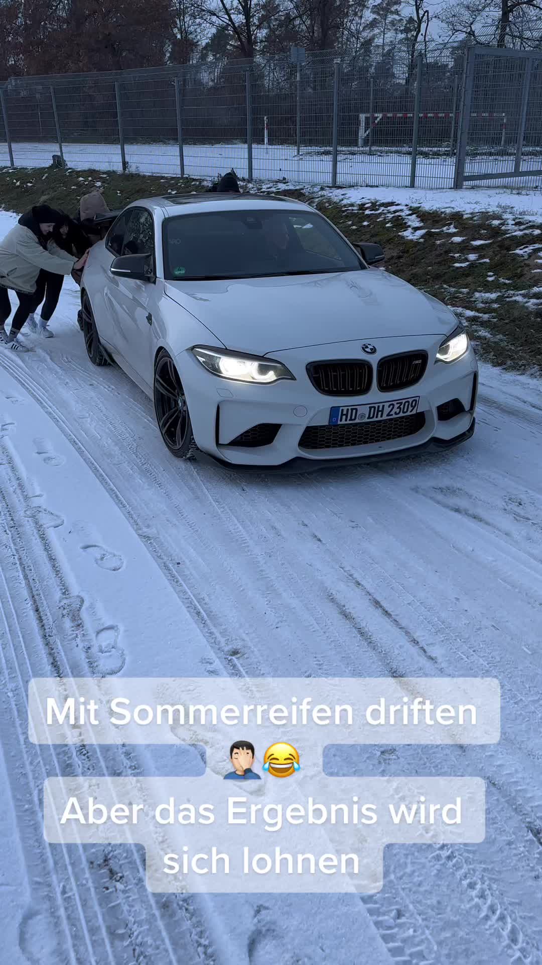 @M2_Dennis