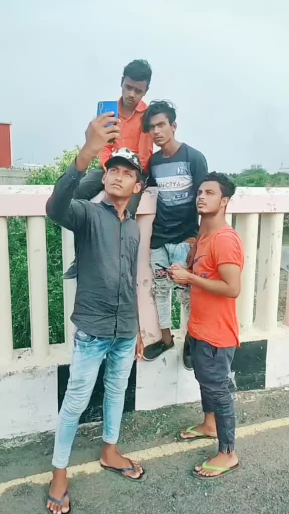 @Saif Ali khan 957