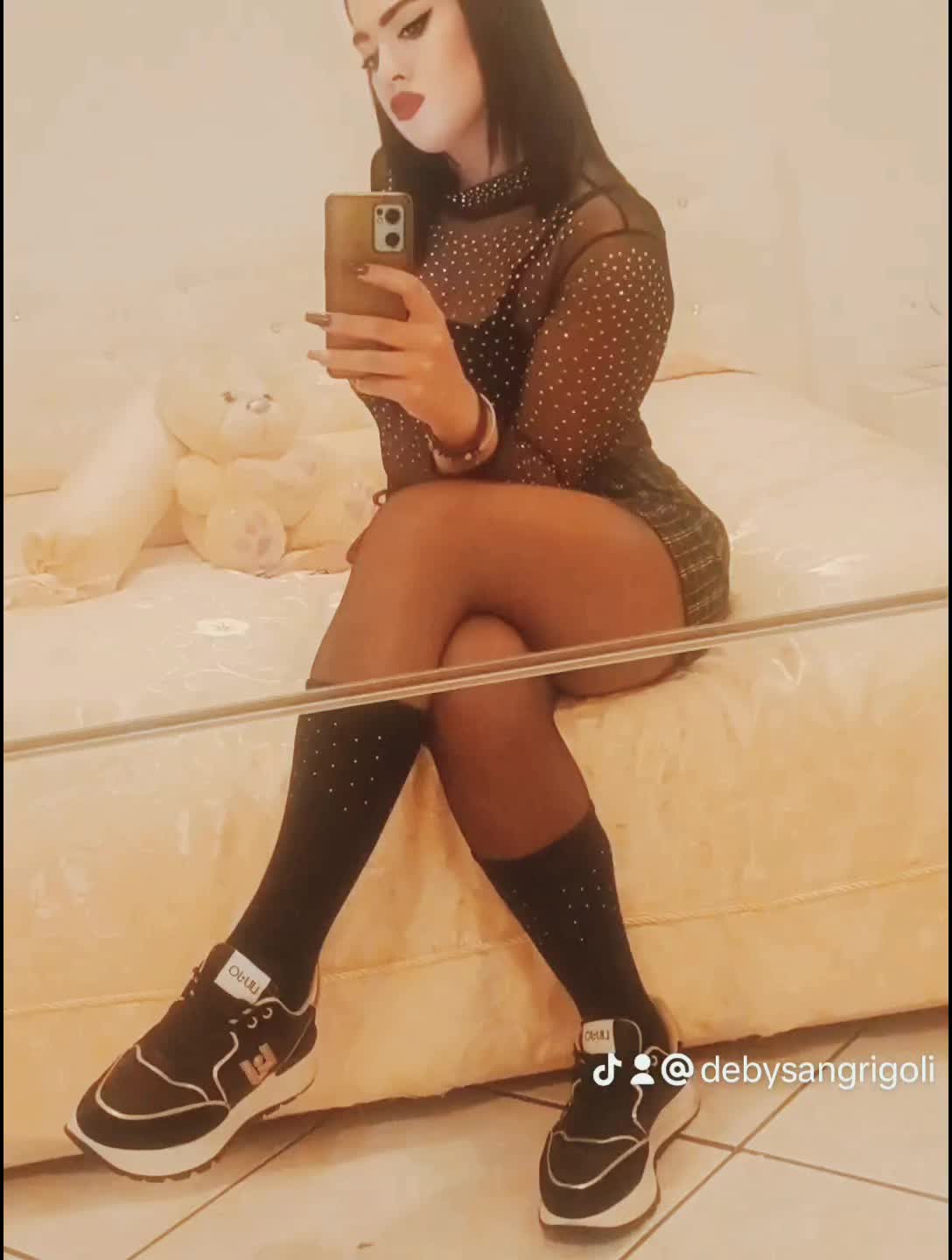 @🖤