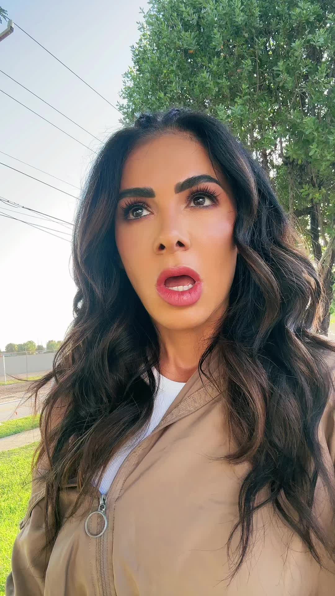 @Vanessaarias