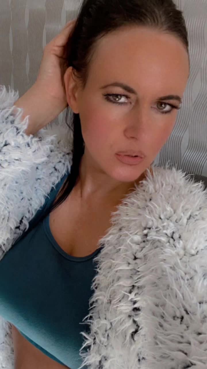 @goddess_g_