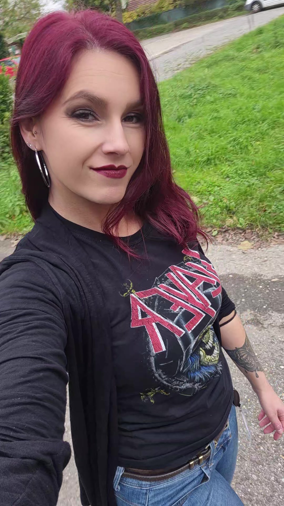 @Moni🦇