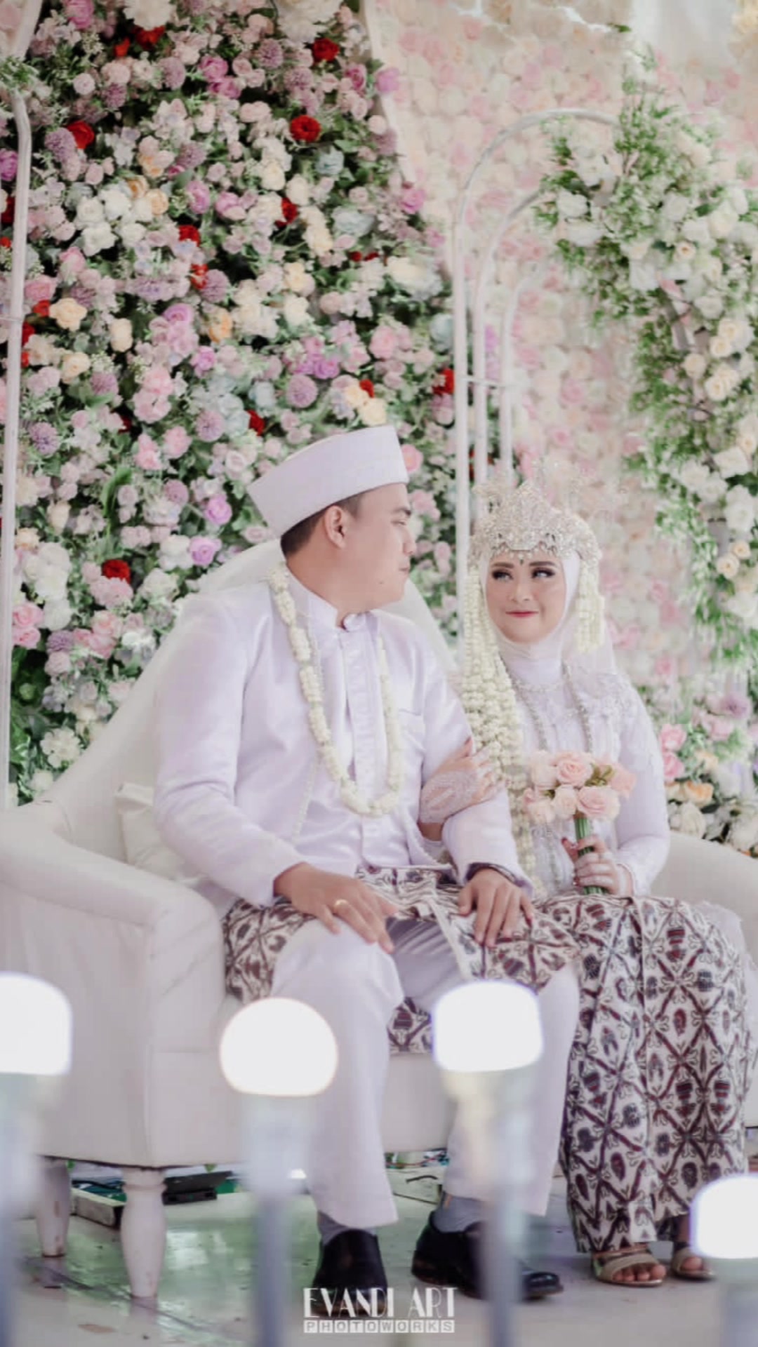 @Putriyusast