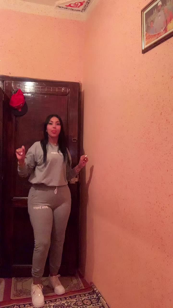 @👑Sara wapti👑