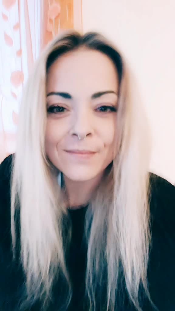 @RedLaysa