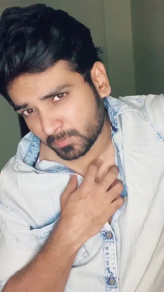 @Avinash ♾