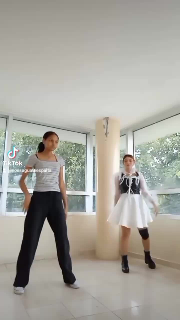 @Mme