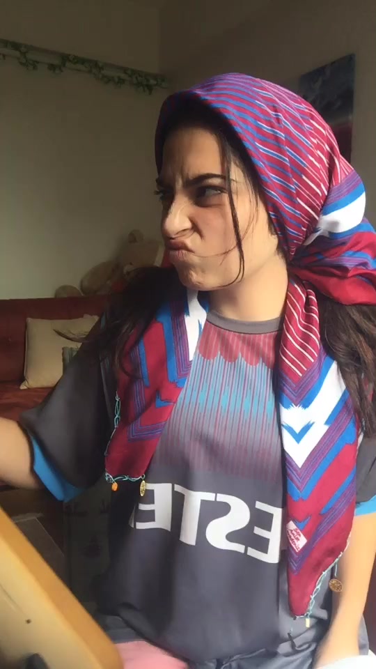 @B&uuml;şra Tuncer