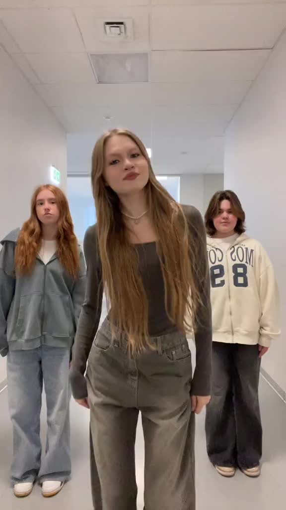 @user40714042315