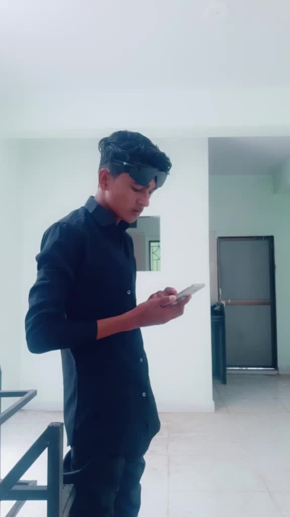@👑 Ashish Chauhan 👑