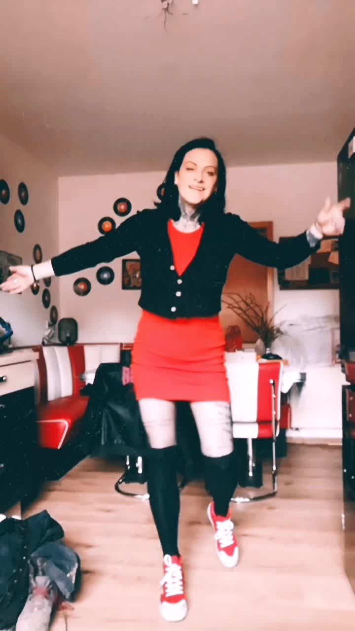 @katjastroinski