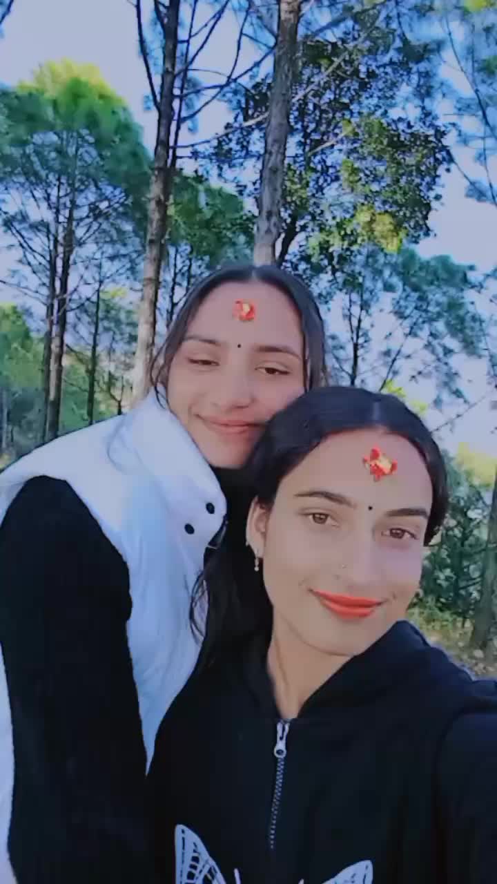 @Punnu🌻&bull;&bull;&bull;