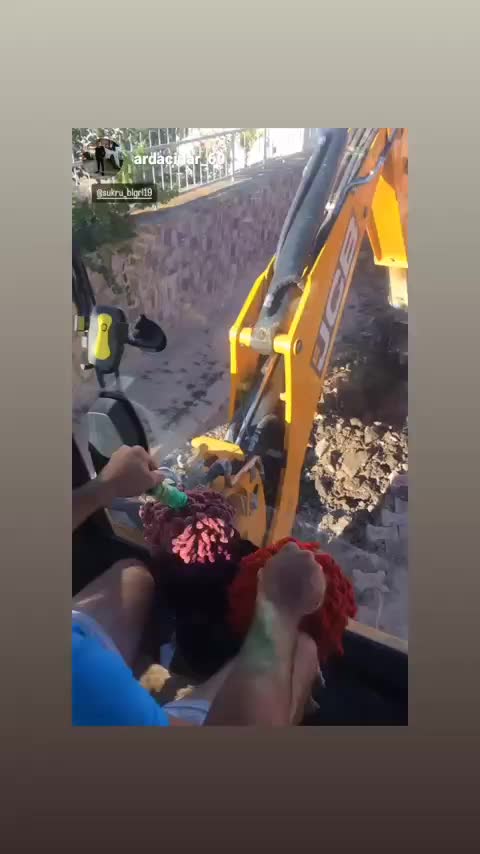 @Ş&uuml;kr&uuml;