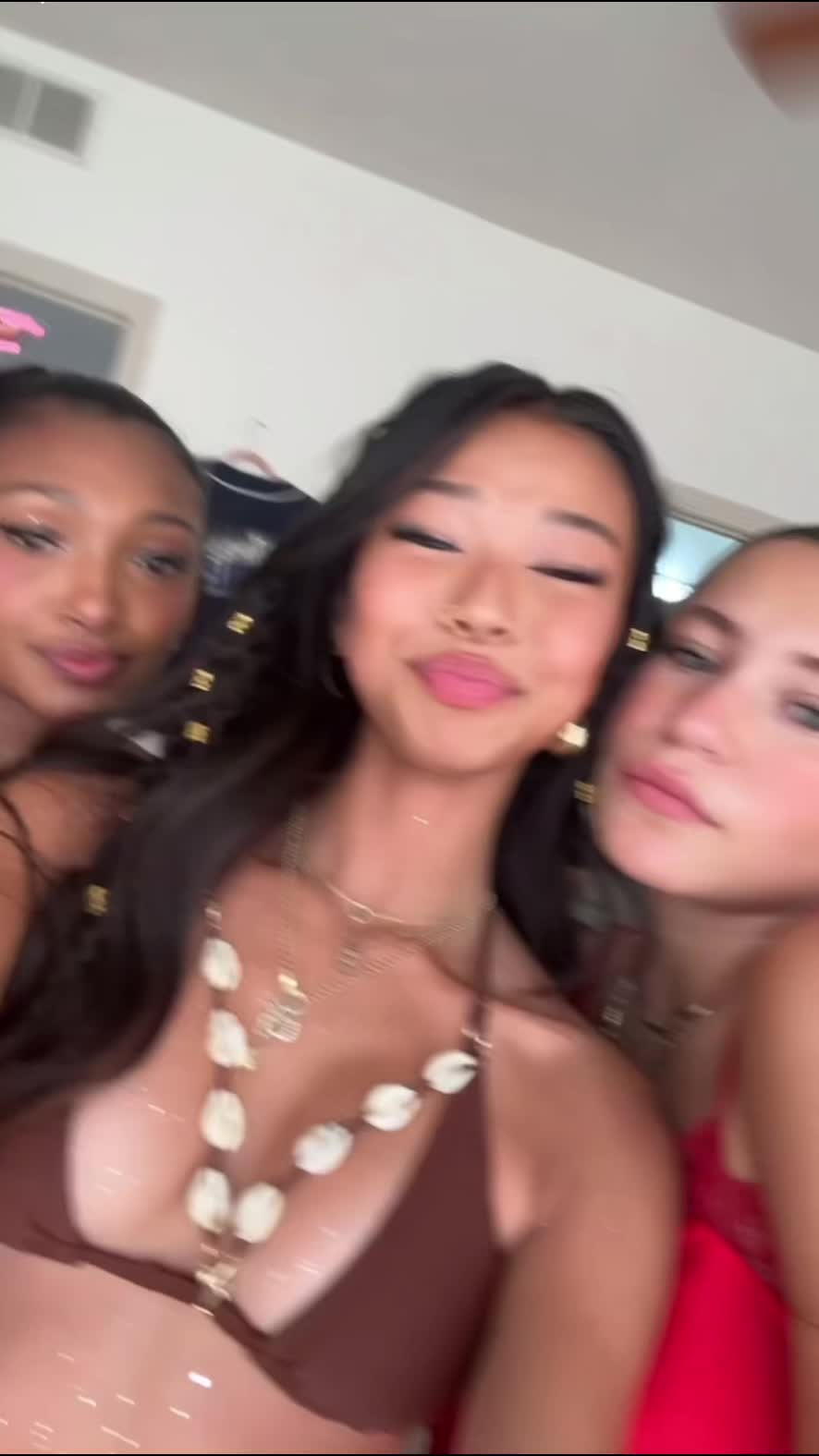 @eleanorhong