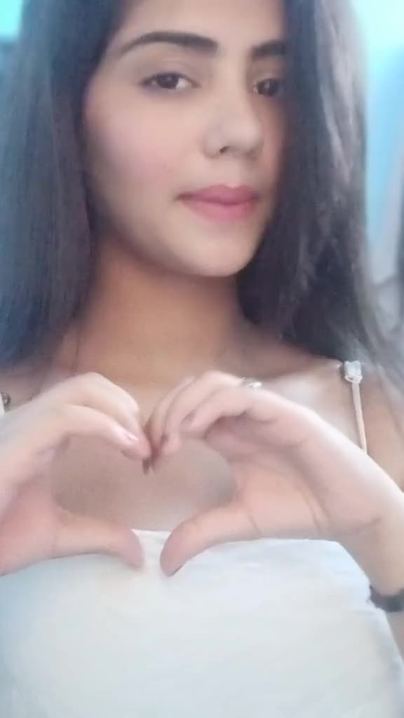 @Karina🦋