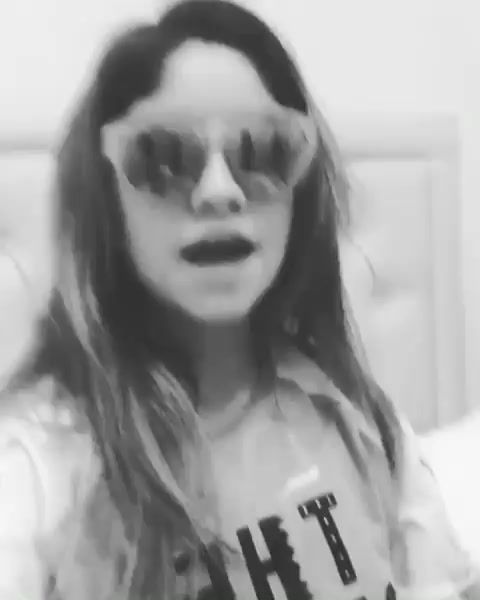 @Karol Sevilla🌙