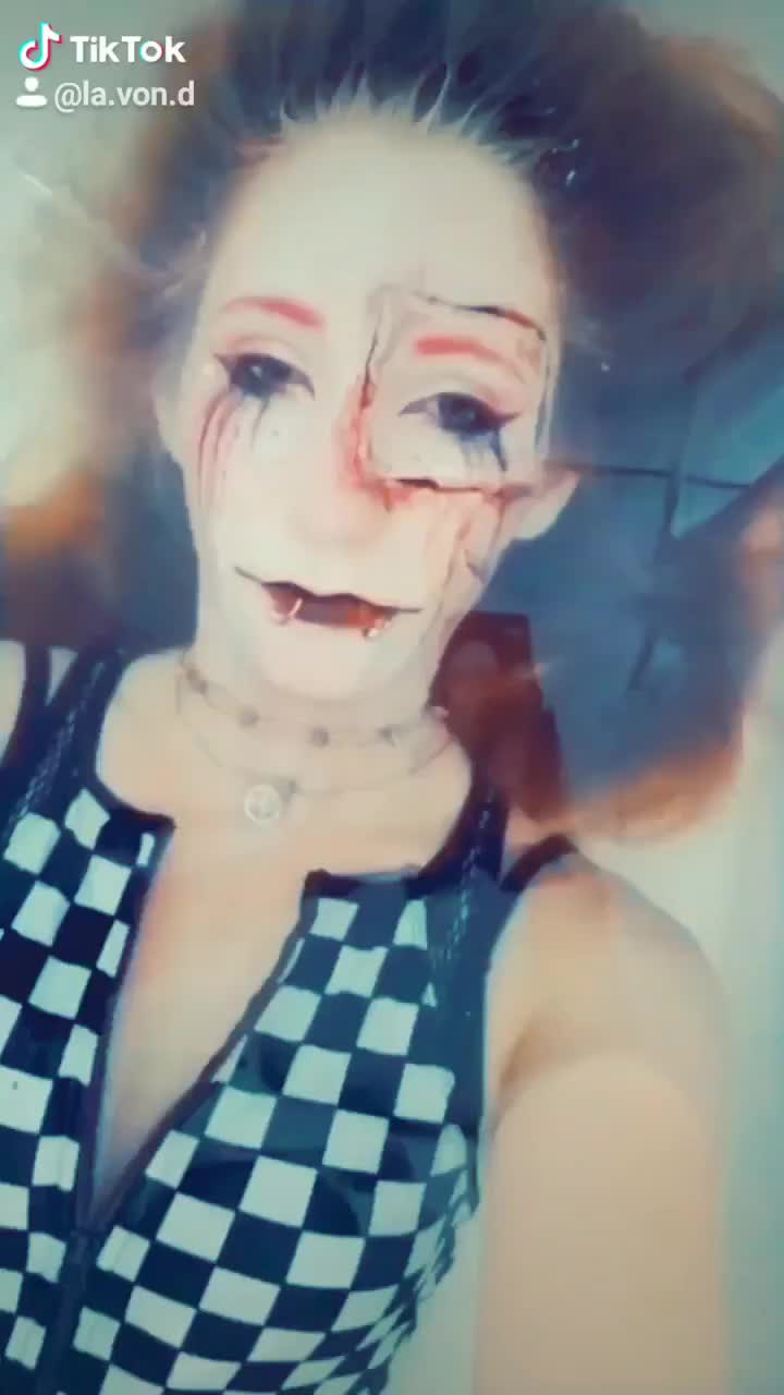 @S.Von.D