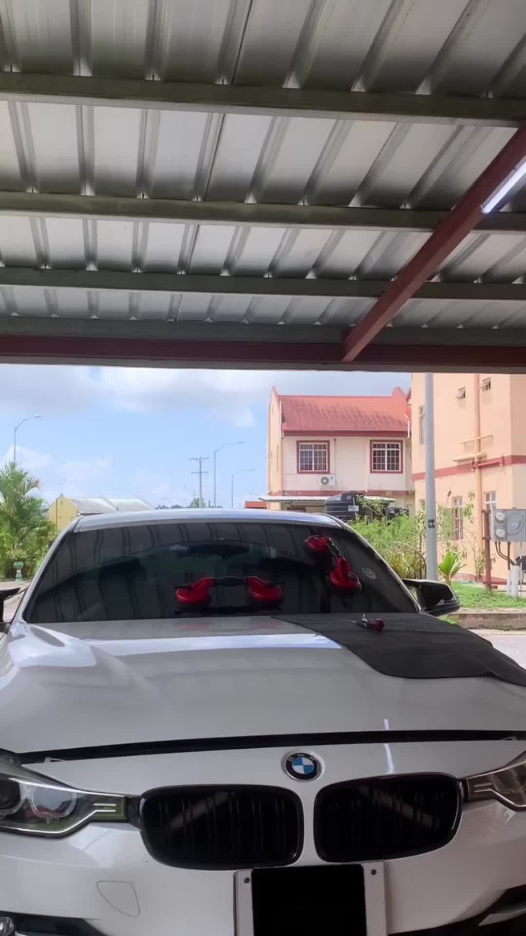 @LuxxWindshieldTT