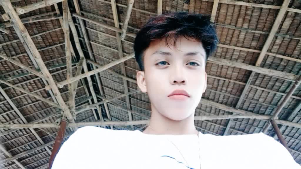 @P ai n :{