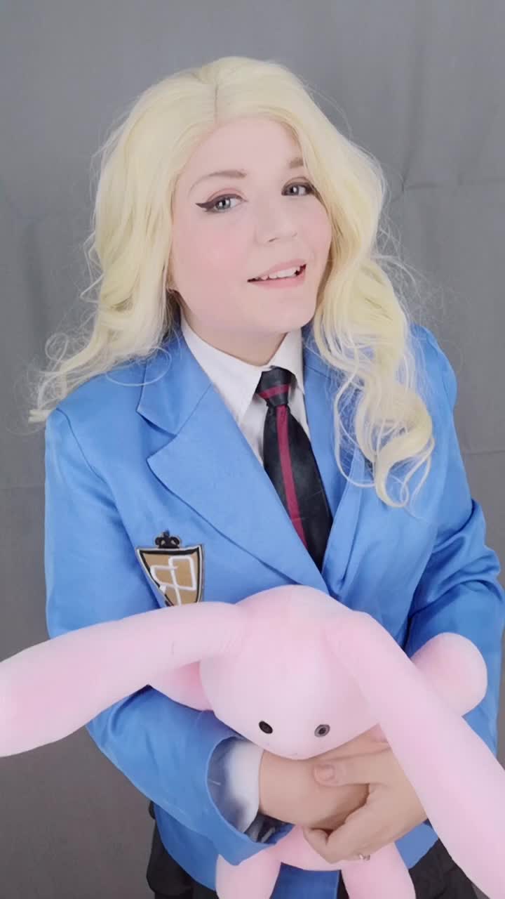 @Cosplay Curator1