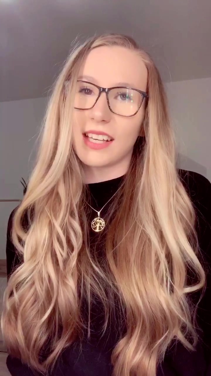 @Julia 💫