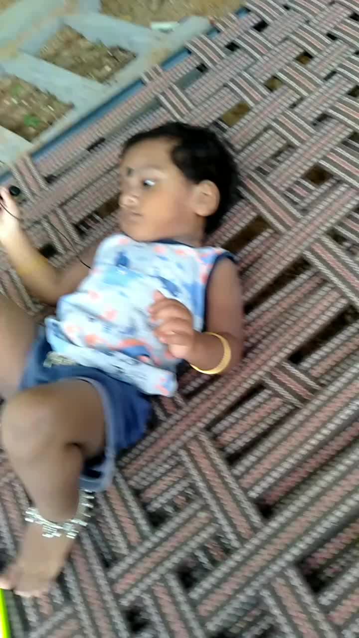@luckyangela0