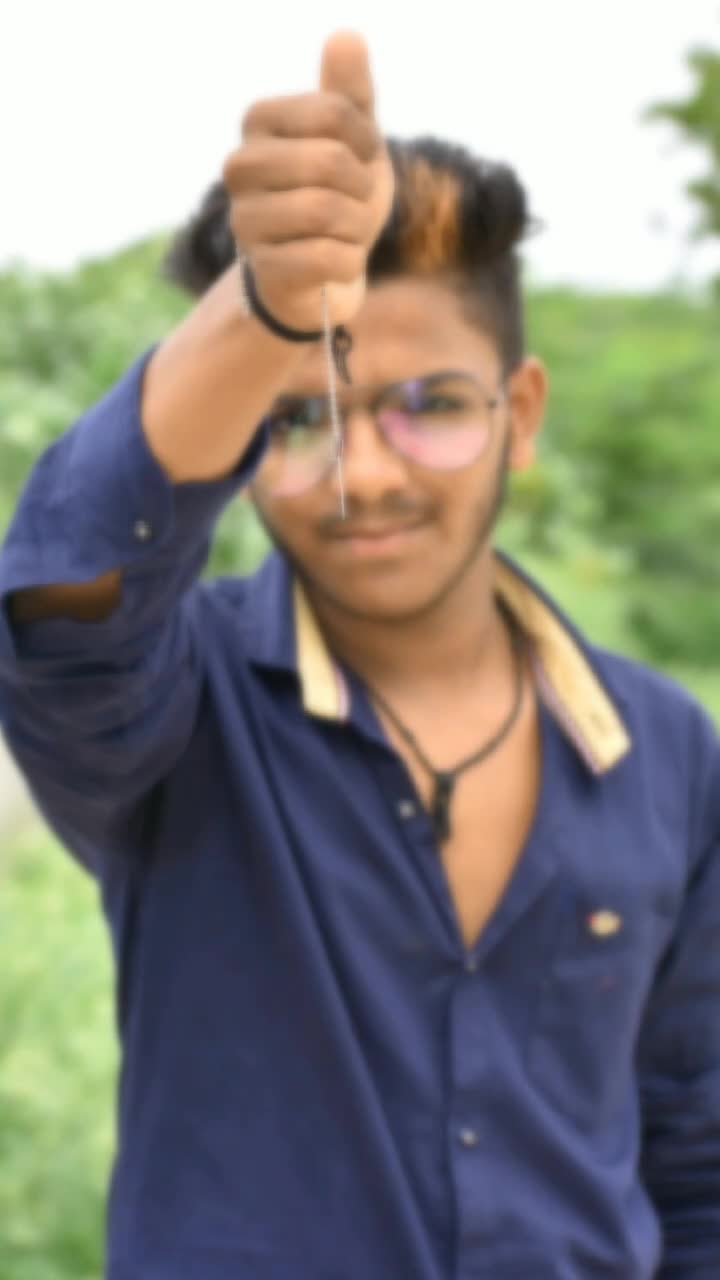 @M R Jay T