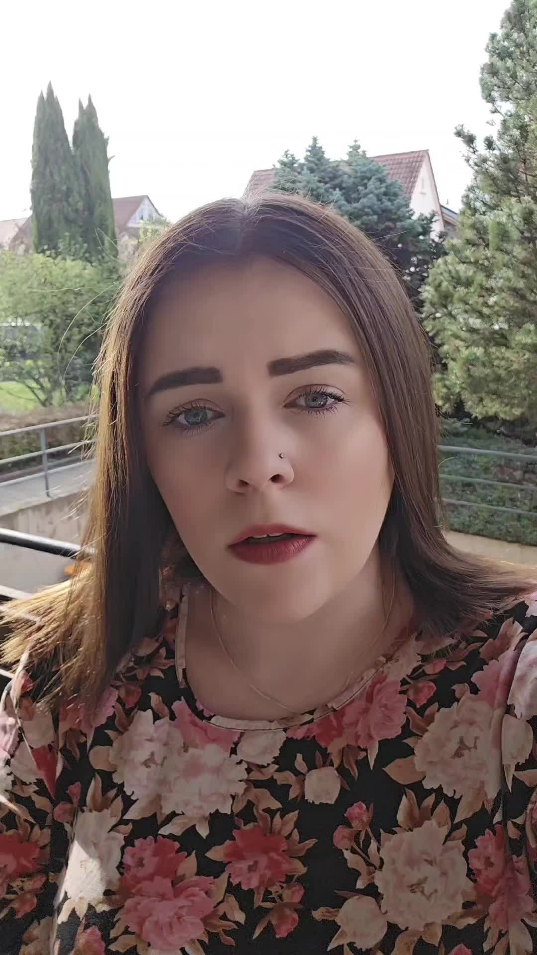 @Janine_lala