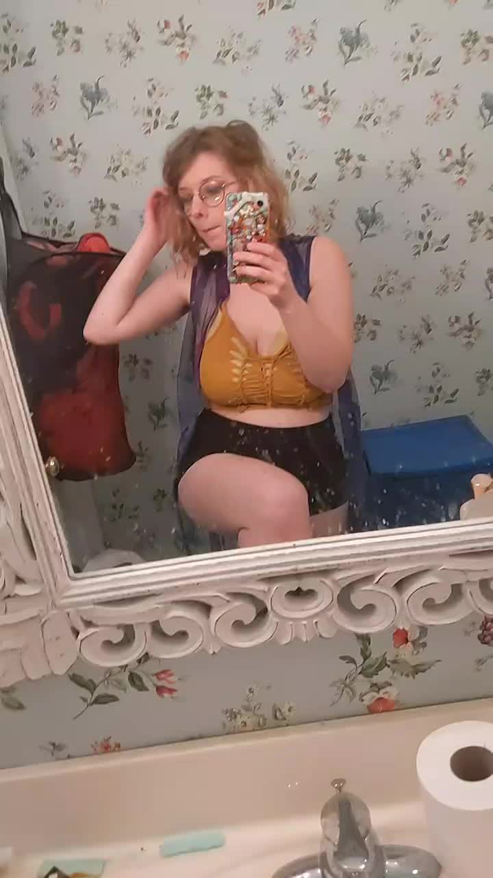 @rozaofthered