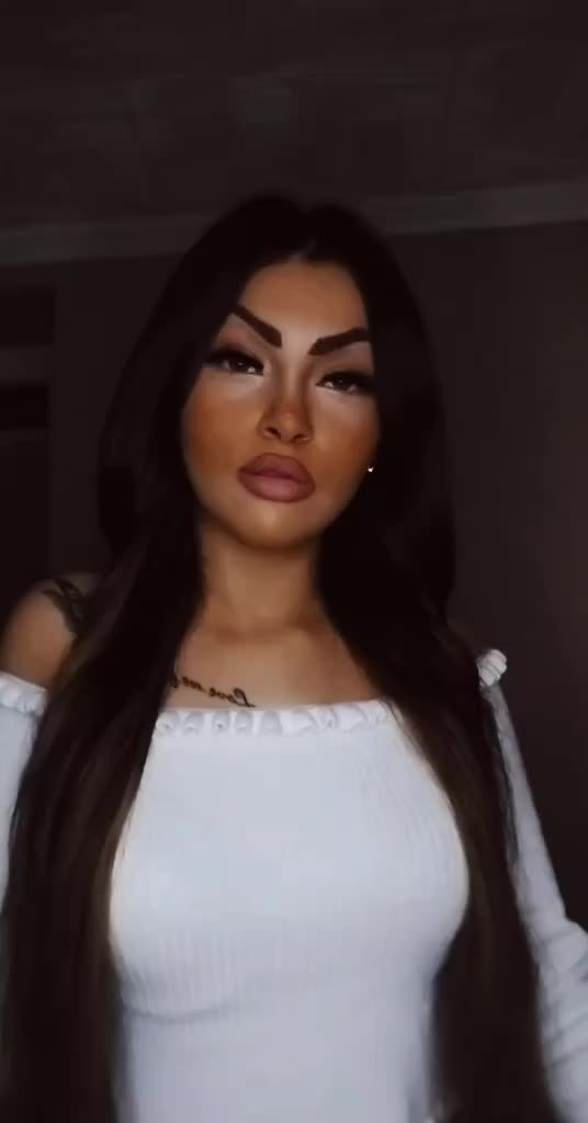 @V.Vikt&oacute;ria💋