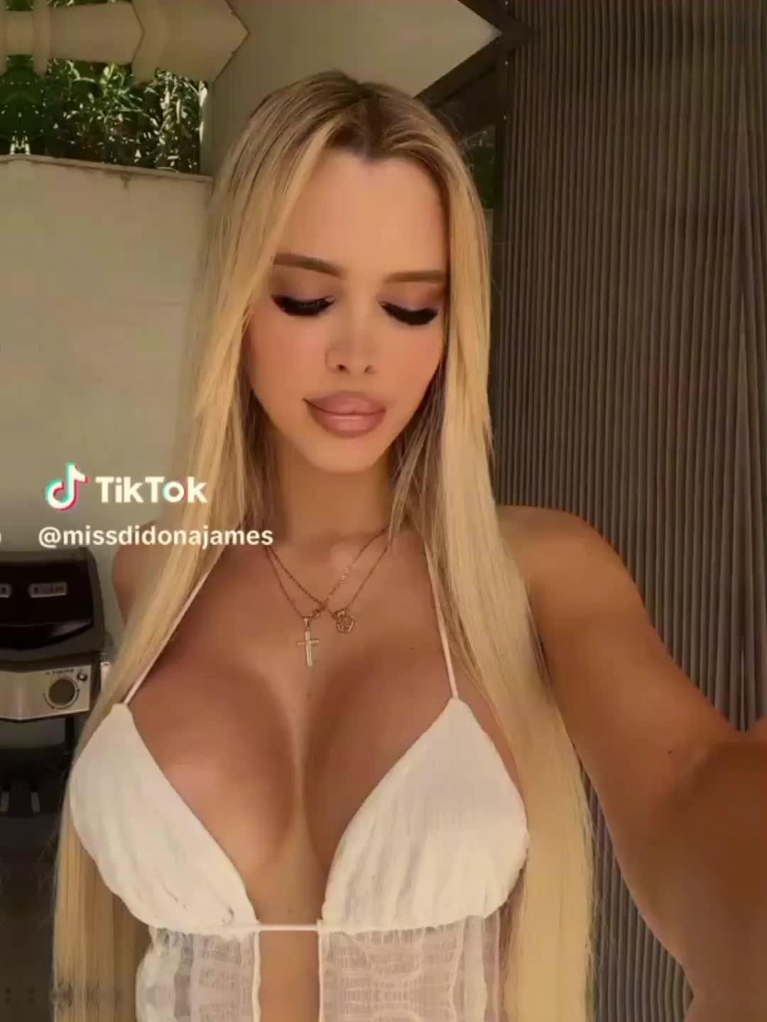 @𝓓𝓲𝓭𝓸𝓷𝓲𝓷𝓪_𝓪𝓷𝓳𝓪💖