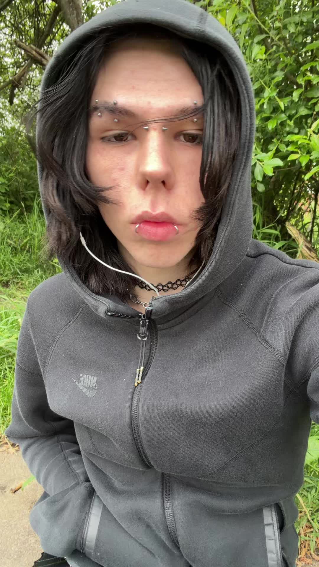 @bladeisonmywrist