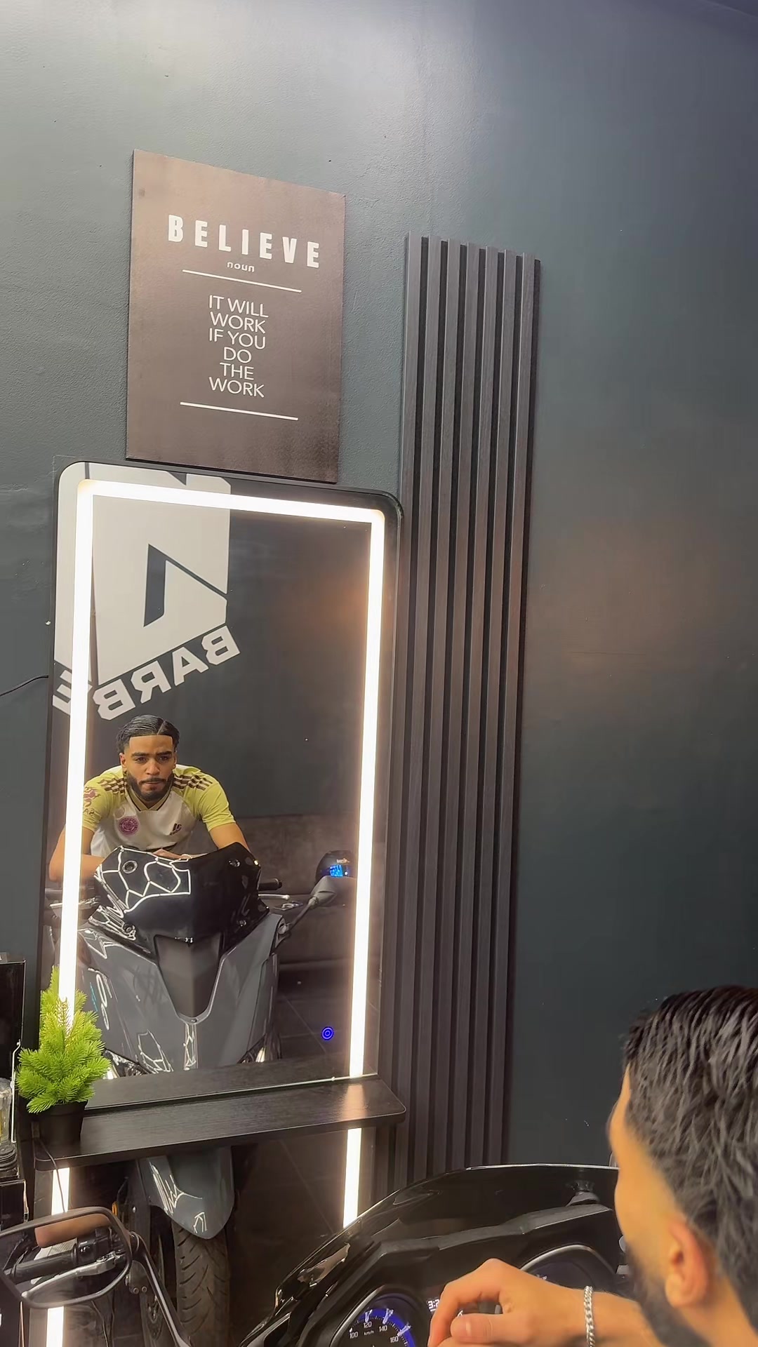 @YD BARBERS🔌