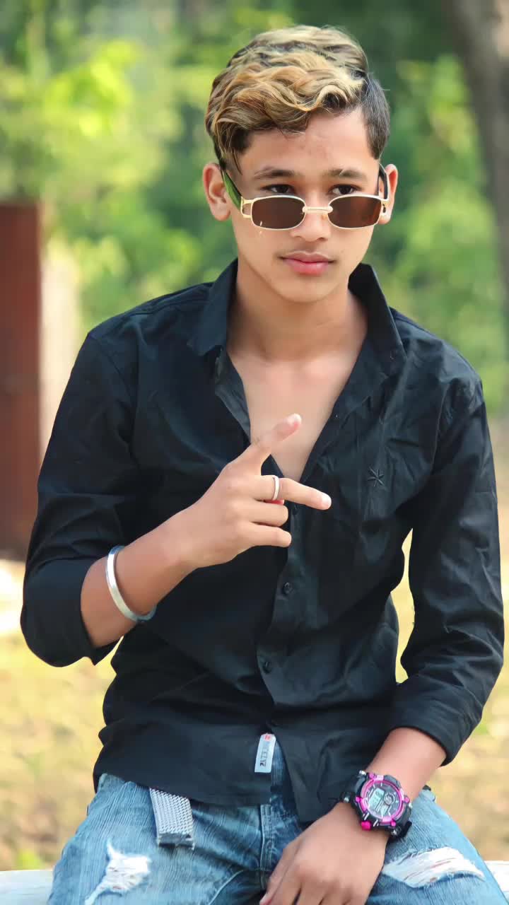 @😎