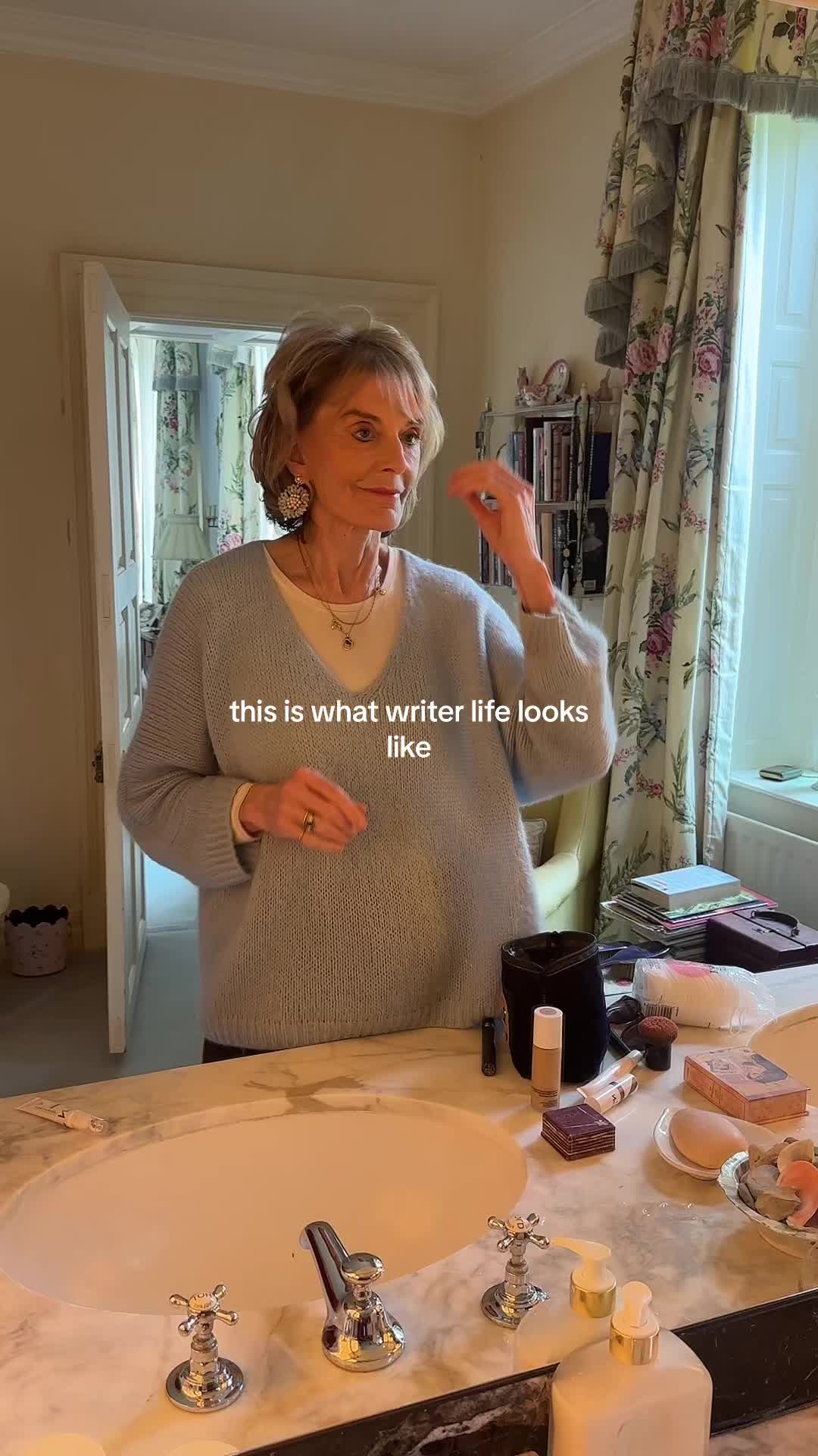 @Caroline Montague Author