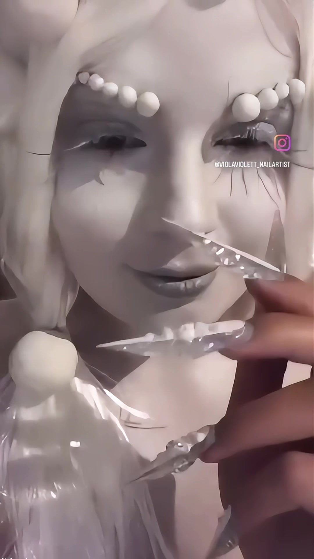 @ViolaViolett_NailArtist