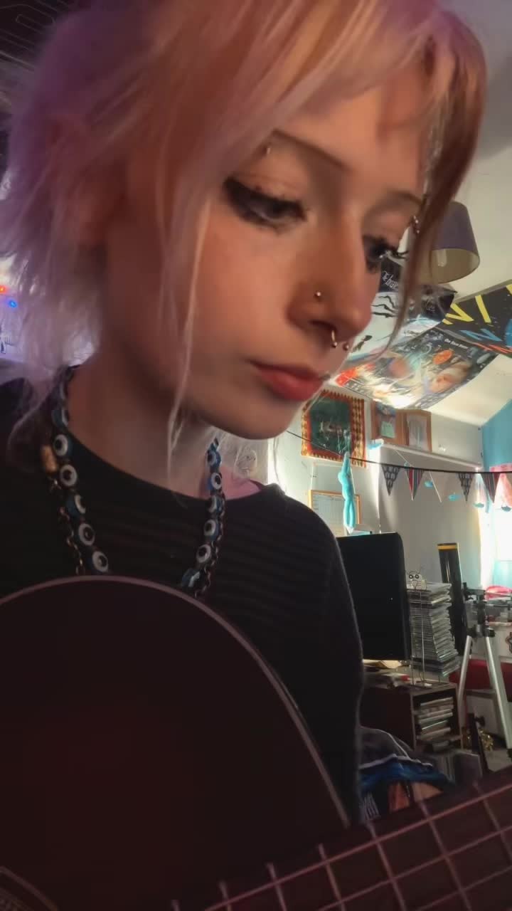 @EliEEYIYO